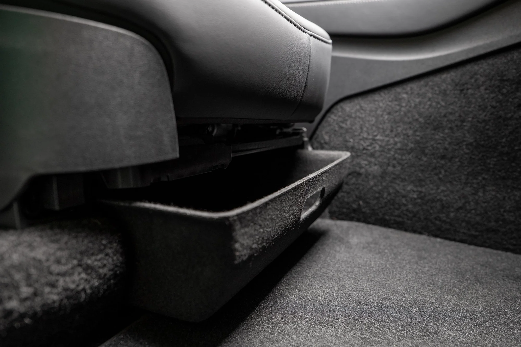 Organizer Box für Tesla Model Y: Mehr Platz & Sicherheit durch passgenaue  Aufbewahrung – Mein Tesla Zubehör