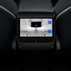 Hochwertiges tesla model y display hinten mit Touchscreen, ideal zur Steuerung von Klima, Musik und Sitzheizung auf der Rückbank.