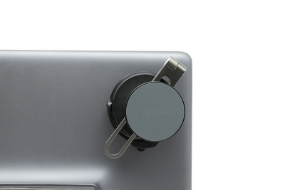 Seitliche Ansicht der Tesla Model Y iPhone MagSafe Halterung, kabellos laden und einfach zu installieren.