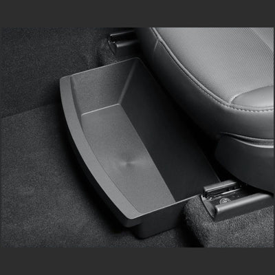 Unter­sitz-Montage der tesla organizer model y juniper 2025+, die als geräumige tesla model y rear seat organizer zusätzlichen Platz für kleine Alltagsgegenstände schafft.