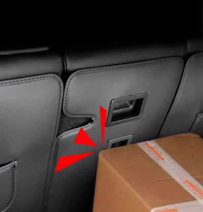 Präzise Passform der Tesla Model Y Juniper Schutzmatten mit Aussparung für Verankerung – ideal als Kofferraum Schutzmatte Tesla Model Y.