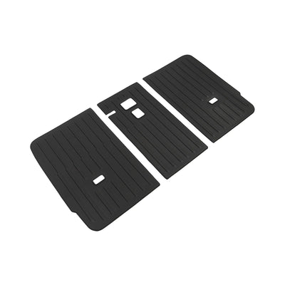 Tesla Model Y Rücksitz Schutz Juniper 2025+ im Einsatz mit Transportkarton, idealer Schutz der tesla model y rücksitzbank vor Kratzern.