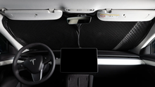 Laden Sie das Bild in den Galerie-Viewer, Wind- &amp; Sonnenschirme für Tesla Model 3: Schutz vor Sonne, Privatsphäre und einfache Installation. Lichtabsorbierende Eigenschaften vermeiden Überhitzung des Innenraums.
