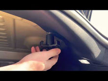 Laden und Abspielen von Videos im Galerie-Viewer, Tesla Model 3 mit innovativem Kofferraumhaken für aufgeräumten Stauraum, einfache Installation und erhöhten Reisekomfort 🚗🔥🌟
